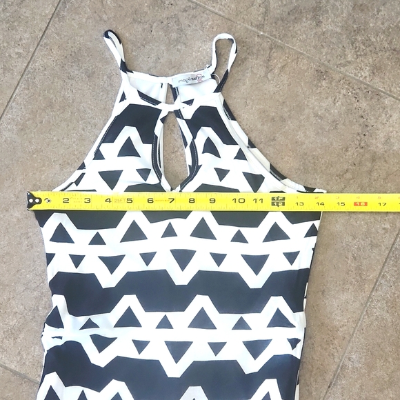 Imagination Maxi Dress - Picture 7 of 12